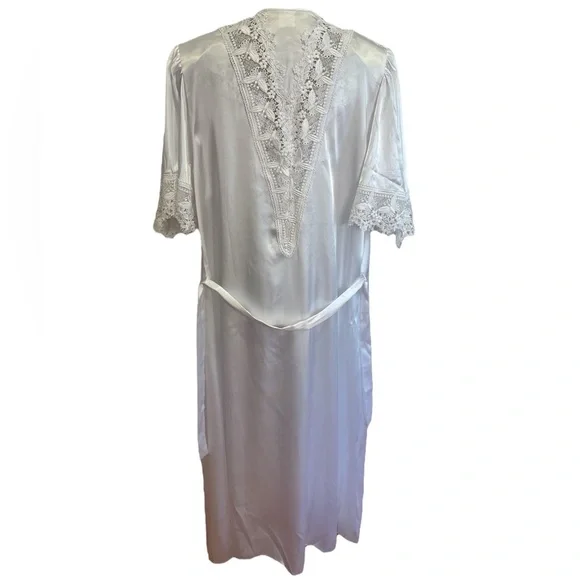 2PC 80s ROMANTIC PENIOR SET WHITE SATIN BUTTERFLY DESIGN LACE GOWN & ROBE SZ M - Picture 5 of 16